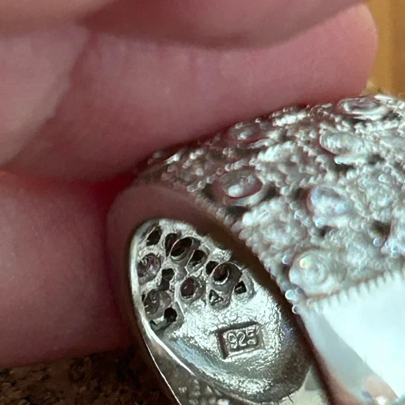 BLING BLING RING!! - Picture 5 of 8